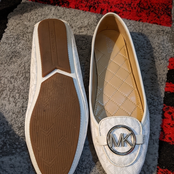 Lillie Moccasin - Picture 3 of 6